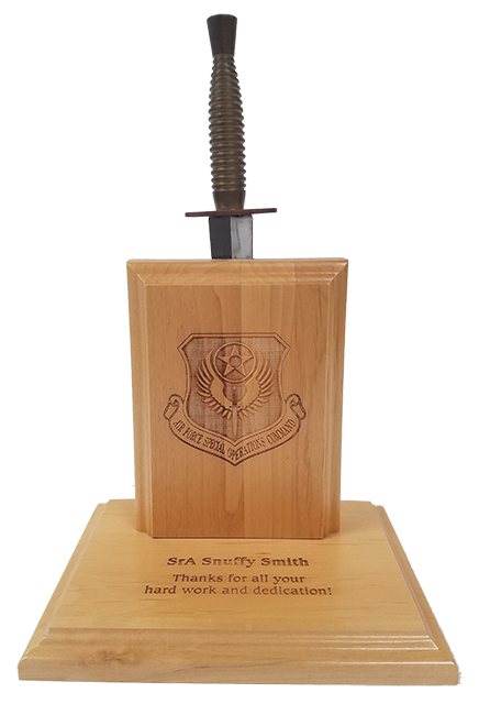 Dagger Plaque (Light Wood)